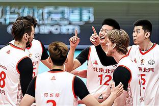 Hiệu suất siêu cao! Hồ Kim Thu 13 trúng 10 lấy được 24 điểm 7 bảng bóng rổ